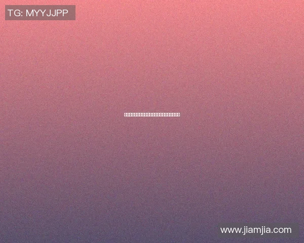 哈登与足球明星同框合影展现跨界友谊与运动魅力